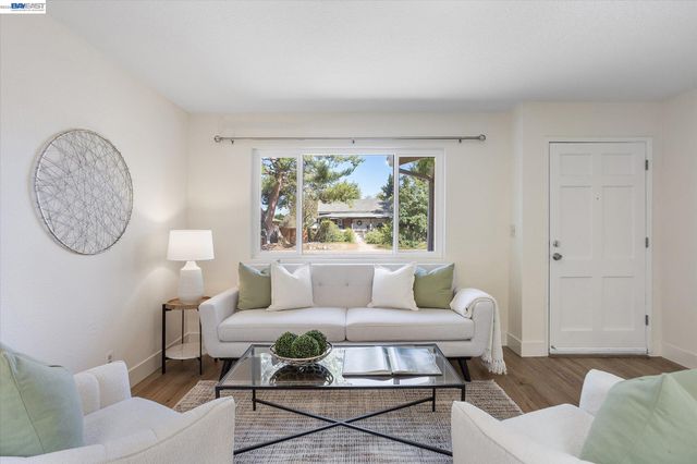 855 Olivina Avenue, Livermore, CA 94551