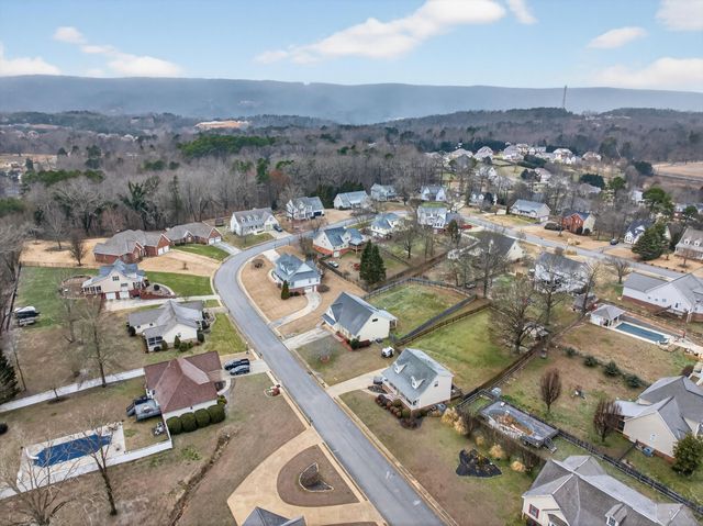 10824 Daffodil Circle, Soddy Daisy, TN 37379