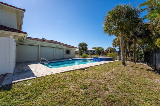 3730 Agate CT, Sanibel, FL 33957