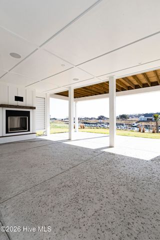 123 Seafaring Lane, Hampstead, NC 28443