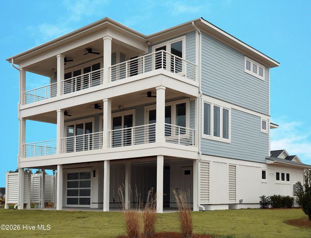 123 Seafaring Lane, Hampstead, NC 28443