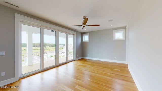 123 Seafaring Lane, Hampstead, NC 28443