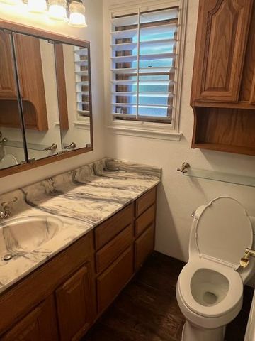2208 S Garden Avenue, Fresno, CA 93725