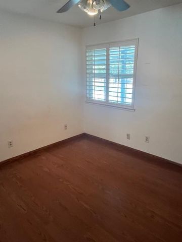 2208 S Garden Avenue, Fresno, CA 93725