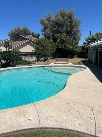 2208 S Garden Avenue, Fresno, CA 93725