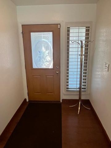 2208 S Garden Avenue, Fresno, CA 93725
