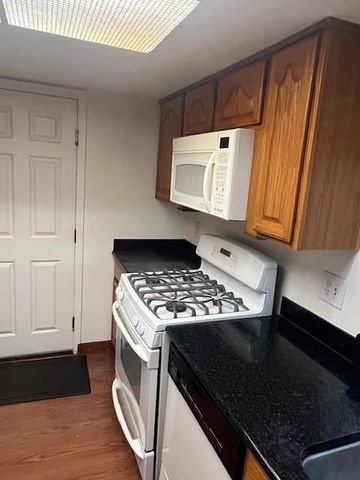 2208 S Garden Avenue, Fresno, CA 93725