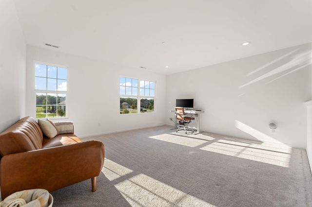 65 N Larwick Circle, Valparaiso, IN 46385