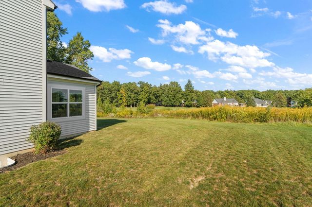 65 N Larwick Circle, Valparaiso, IN 46385