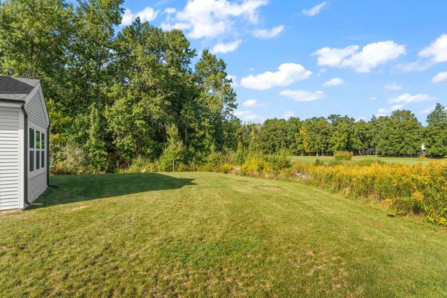 65 N Larwick Circle, Valparaiso, IN 46385