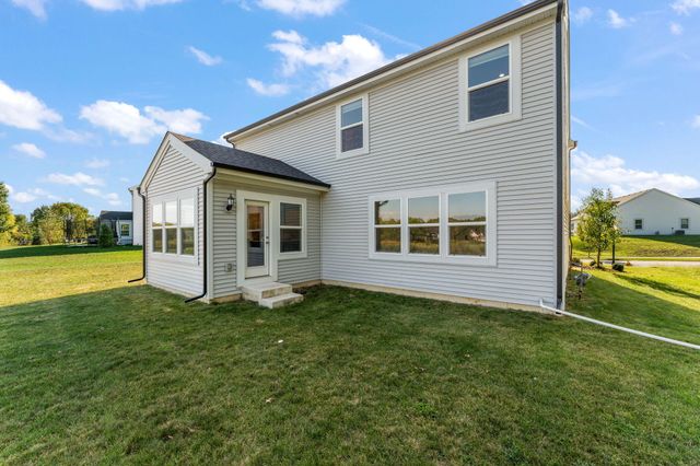 65 N Larwick Circle, Valparaiso, IN 46385