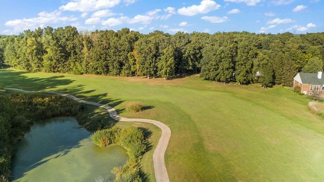 65 N Larwick Circle, Valparaiso, IN 46385