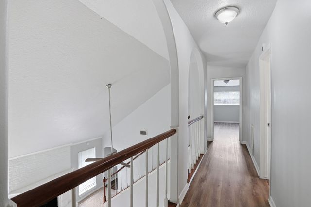 3513 E Bayou Drive, La Porte, TX 77571