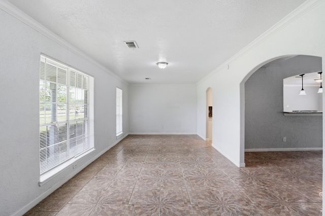 3513 E Bayou Drive, La Porte, TX 77571