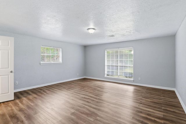 3513 E Bayou Drive, La Porte, TX 77571