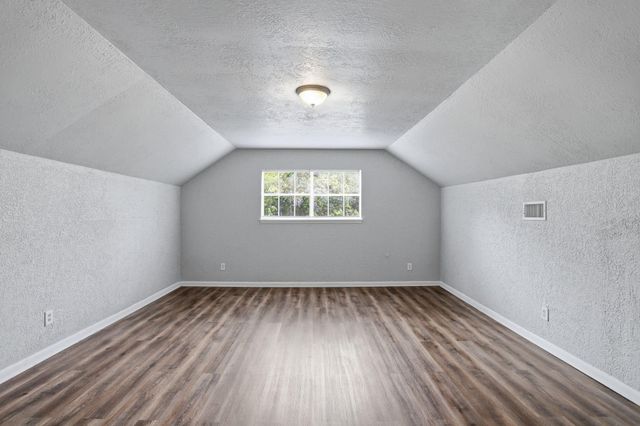 3513 E Bayou Drive, La Porte, TX 77571