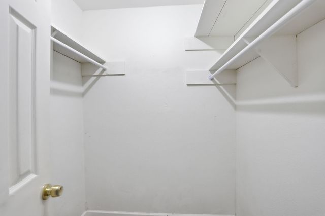 3513 E Bayou Drive, La Porte, TX 77571