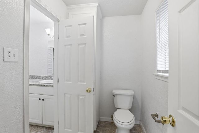 3513 E Bayou Drive, La Porte, TX 77571