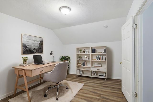 3513 E Bayou Drive, La Porte, TX 77571