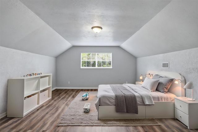 3513 E Bayou Drive, La Porte, TX 77571