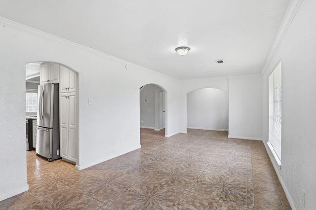 3513 E Bayou Drive, La Porte, TX 77571