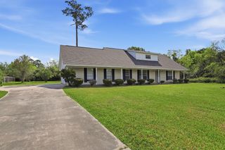 3513 E Bayou Drive, La Porte, TX 77571