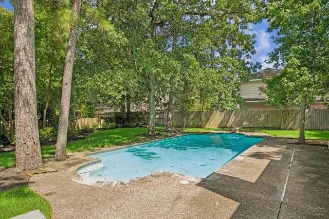 16027 Champion Drive, Spring, TX 77379
