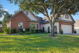 355 Rose Mayer Loop, La Grange, TX 78945
