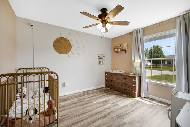 566 Fox Burrow Court, Valparaiso, IN 46385