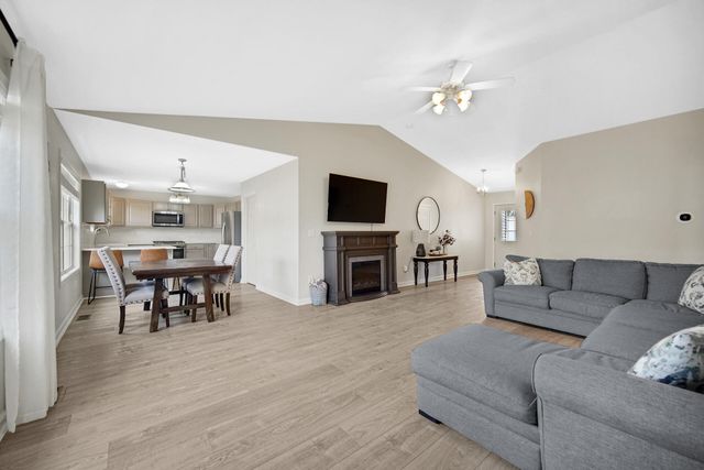 566 Fox Burrow Court, Valparaiso, IN 46385