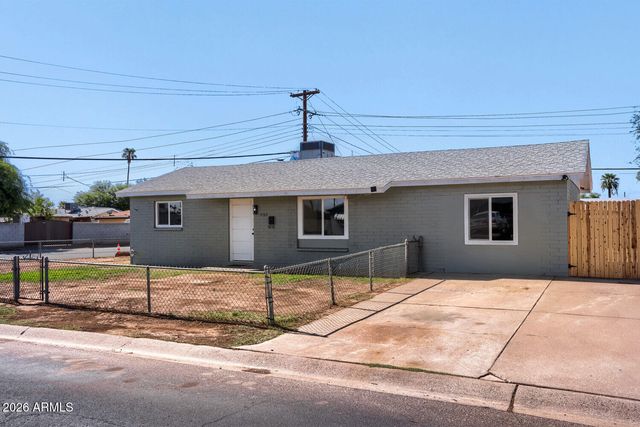 5703 W Sells Drive, Phoenix, AZ 85031