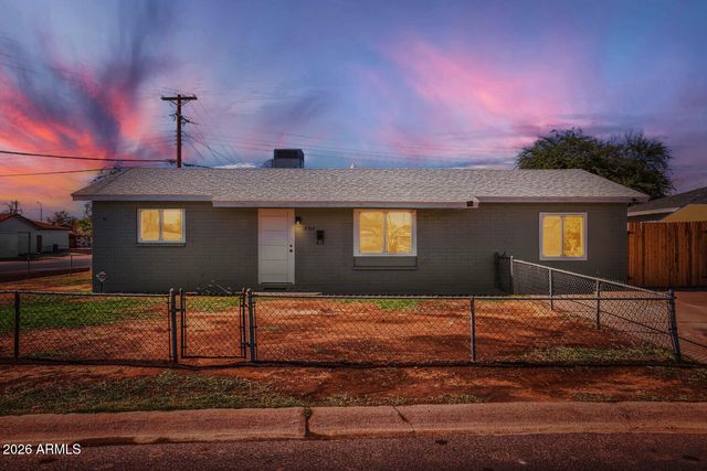 5703 W Sells Drive, Phoenix, AZ 85031