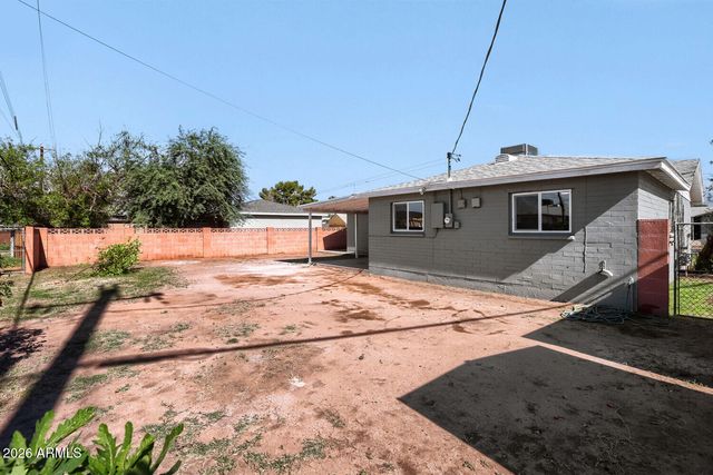 5703 W Sells Drive, Phoenix, AZ 85031