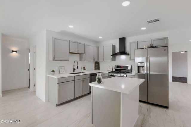 5703 W Sells Drive, Phoenix, AZ 85031
