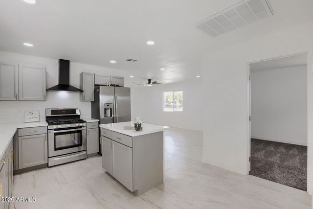 5703 W Sells Drive, Phoenix, AZ 85031