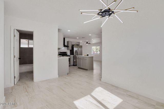 5703 W Sells Drive, Phoenix, AZ 85031