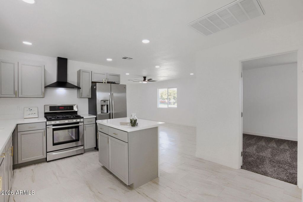 5703 W Sells Drive, Phoenix, AZ 85031 — photo 3