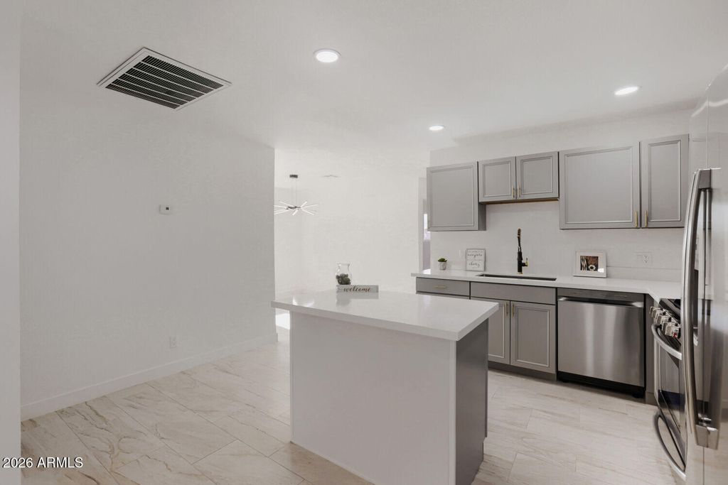 5703 W Sells Drive, Phoenix, AZ 85031 — photo 4