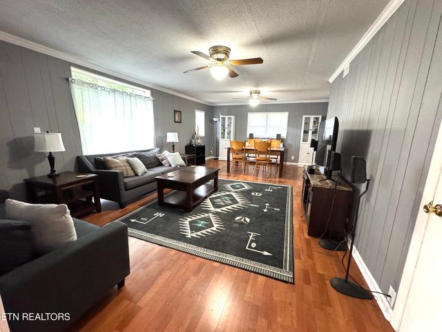 8903 Pickens Gap Rd, Knoxville, TN 37920