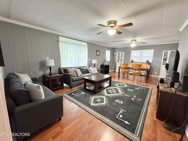 8903 Pickens Gap Rd, Knoxville, TN 37920
