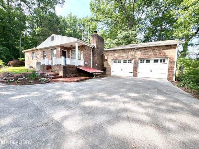 8903 Pickens Gap Rd, Knoxville, TN 37920