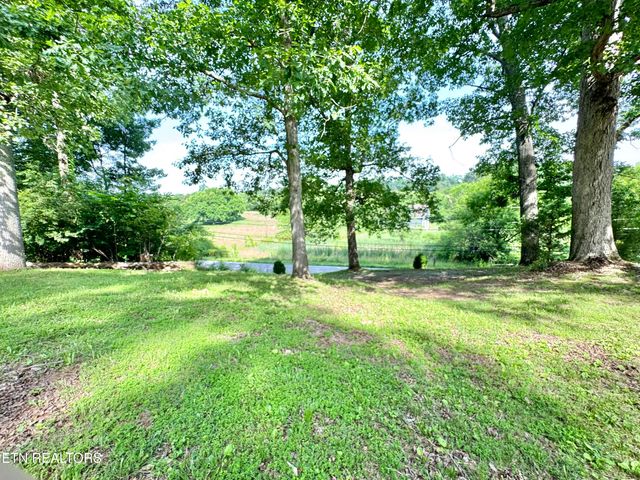 8903 Pickens Gap Rd, Knoxville, TN 37920