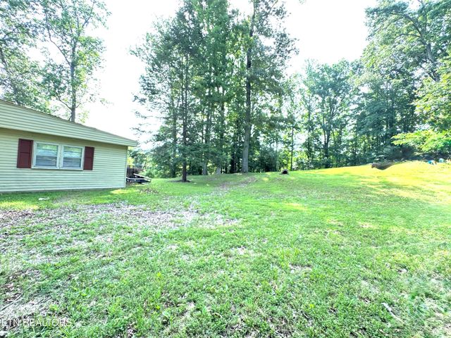 8903 Pickens Gap Rd, Knoxville, TN 37920