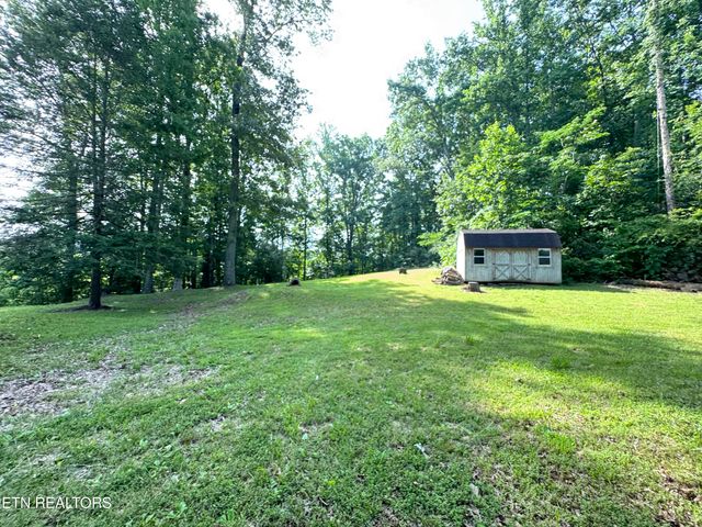8903 Pickens Gap Rd, Knoxville, TN 37920