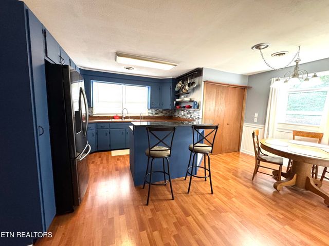8903 Pickens Gap Rd, Knoxville, TN 37920