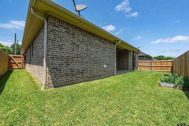 5524 Hollytree Drive, Tyler, TX 75703