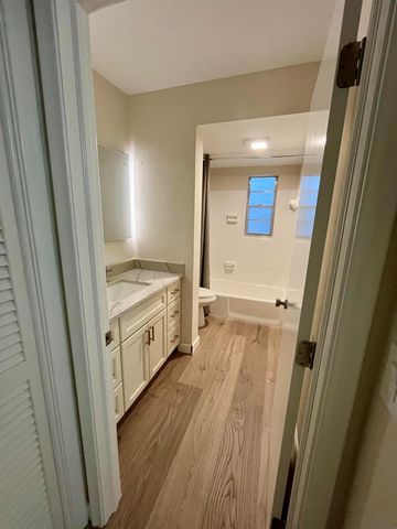 311 E Ocean Avenue 205, Lantana, FL 33462