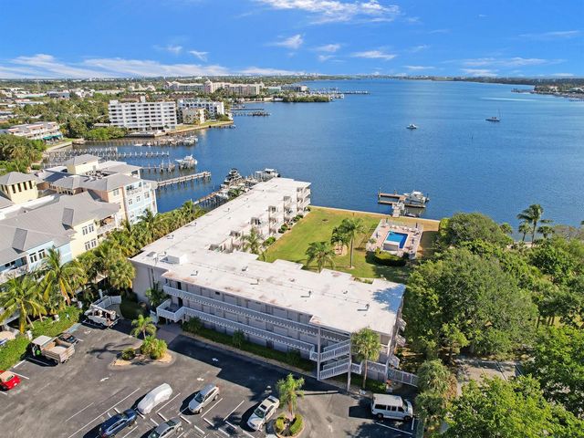 311 E Ocean Avenue 205, Lantana, FL 33462