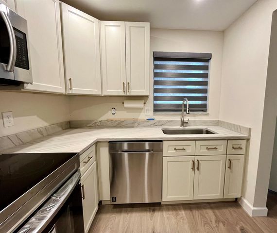 311 E Ocean Avenue 205, Lantana, FL 33462