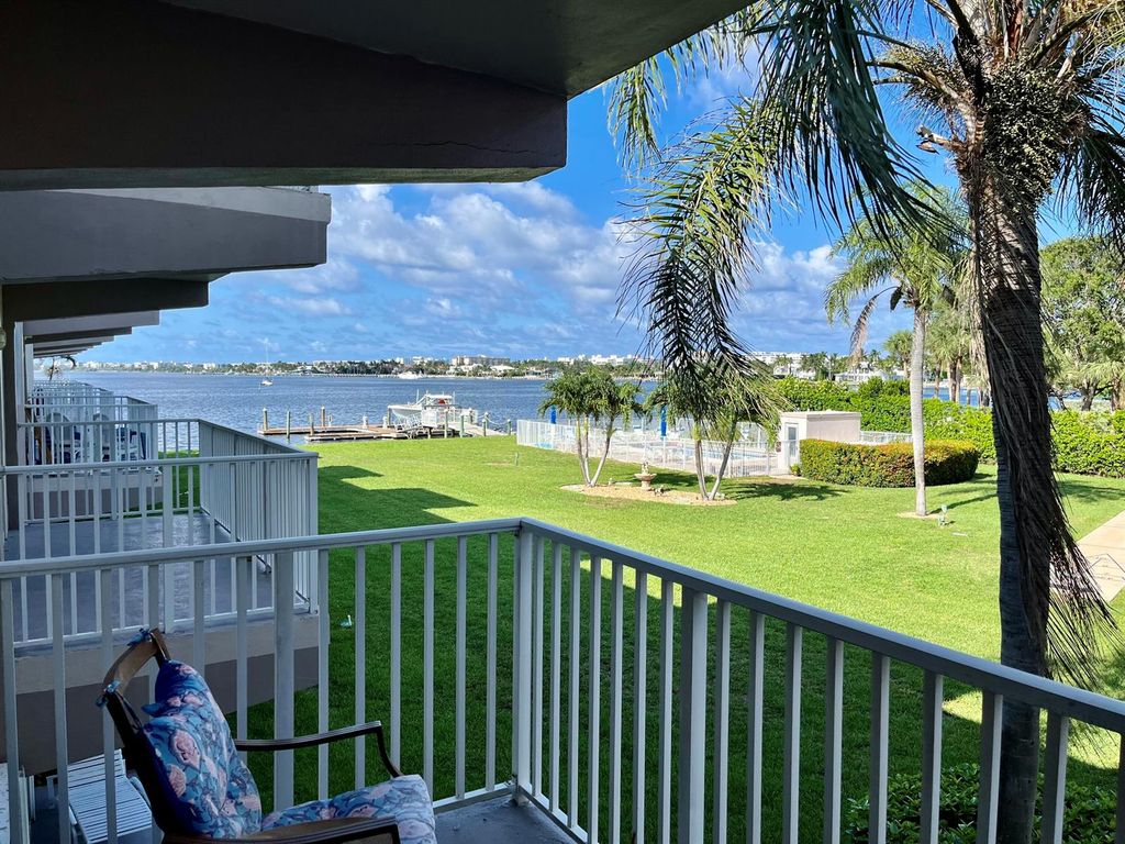 311 E Ocean Avenue 205, Lantana, FL 33462